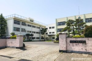 巻南小学校（徒歩27分〜28分）
