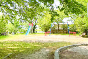 直り山公園（徒歩約4〜5分）