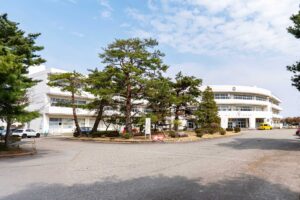 外ヶ輪小学校（徒歩約15分）