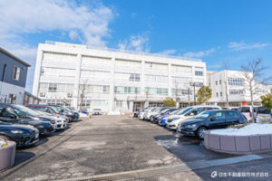 小針小学校（徒歩約14分）